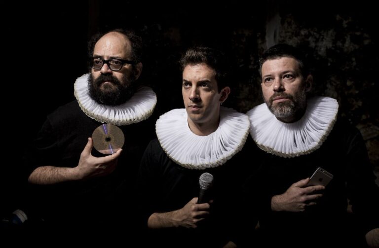 La Vida Moderna, éxito radiofónico y sobre el escenario