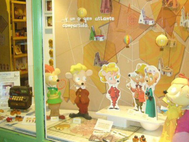 Ratón Pérez da la bienvenida a los más pequeños a su Casita-Museo en Madrid