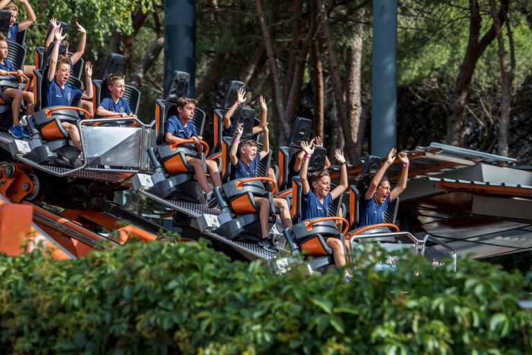 Descubriendo las nuevas sorpresas del Parque de Atracciones y el Parque Warner en su reapertura